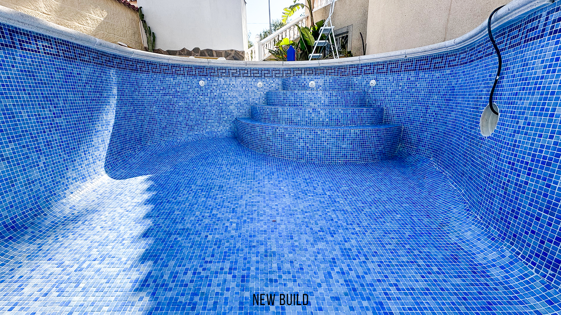 Pool Tiling